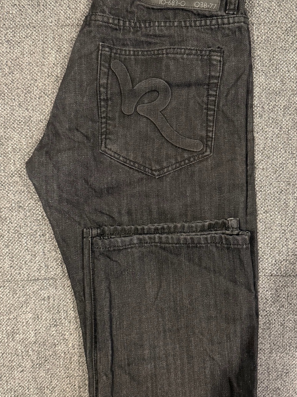 Rocawear Men’s Black Slim Straight Jeans with Embossed Back Pocket Logo